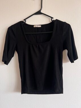Black Square-Neck Ribbed Crop Top